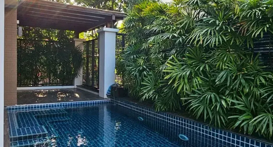 For rent 5 bedrooms house in Khlong Toei, Bangkok