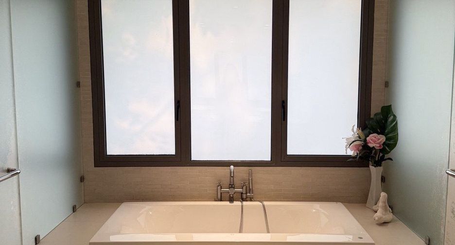 For rent 3 bedrooms townhouse in Thalang, Phuket