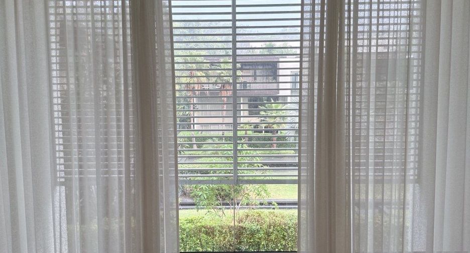 For rent 3 bedrooms townhouse in Thalang, Phuket