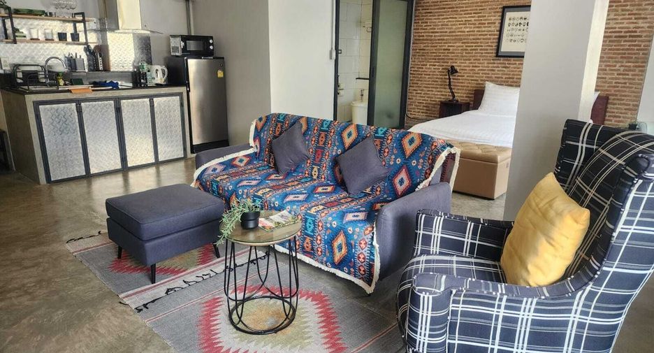 For sale 8 bedrooms retail Space in Khlong Toei, Bangkok