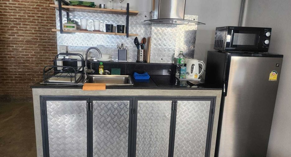 For sale 8 bedrooms retail Space in Khlong Toei, Bangkok