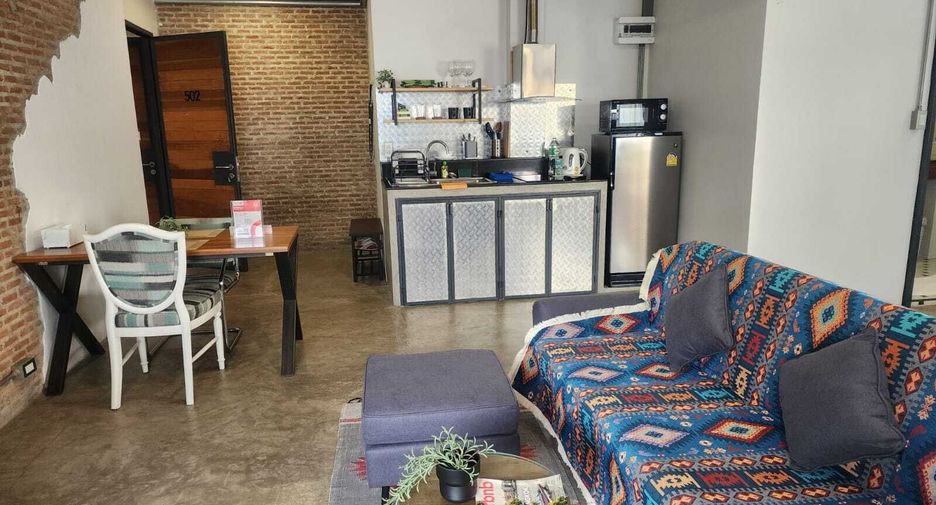 For sale 8 bedrooms retail Space in Khlong Toei, Bangkok