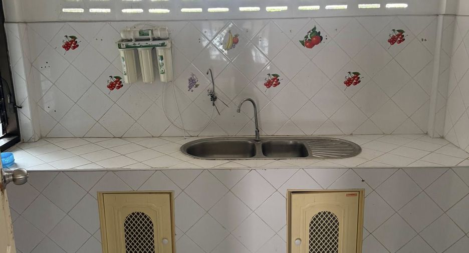 For rent 4 bedrooms house in Bang Lamung, Chonburi