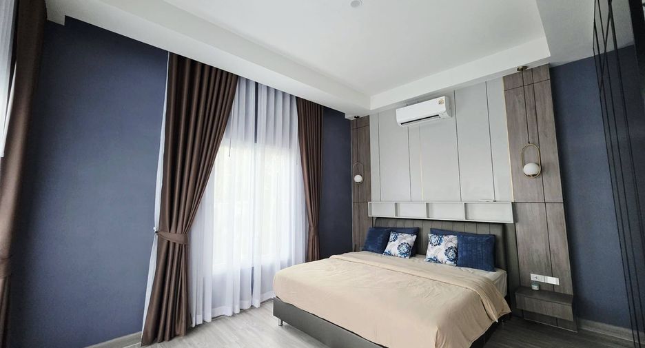 Casa en alquiler de 4 habitaciones en Bang Lamung, Chonburi