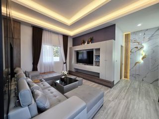 Casa en alquiler de 4 habitaciones en Bang Lamung, Chonburi