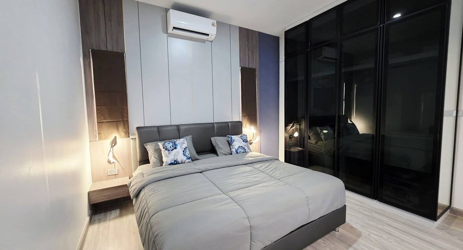 Casa en alquiler de 4 habitaciones en Bang Lamung, Chonburi