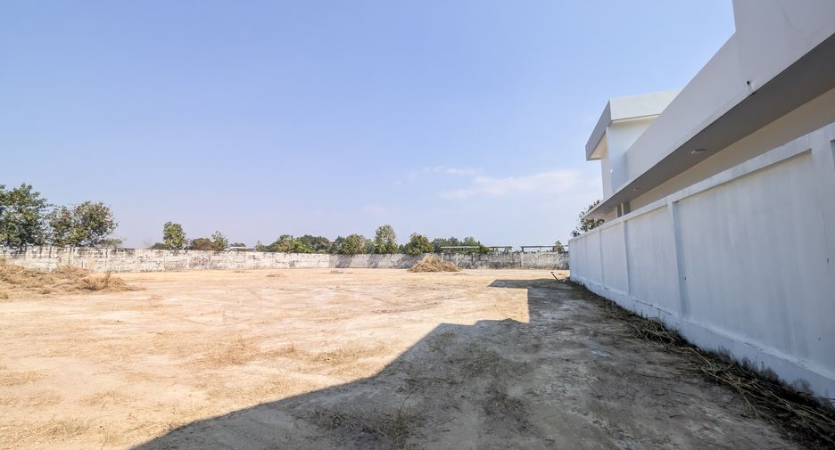 Продажа 6 спальни Участок в Банг Ламунг, Чонбури