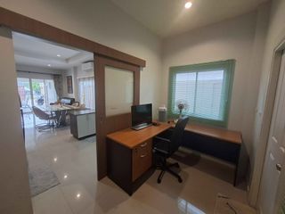 À louer 3 chambres maison à Bang Lamung, Chonburi