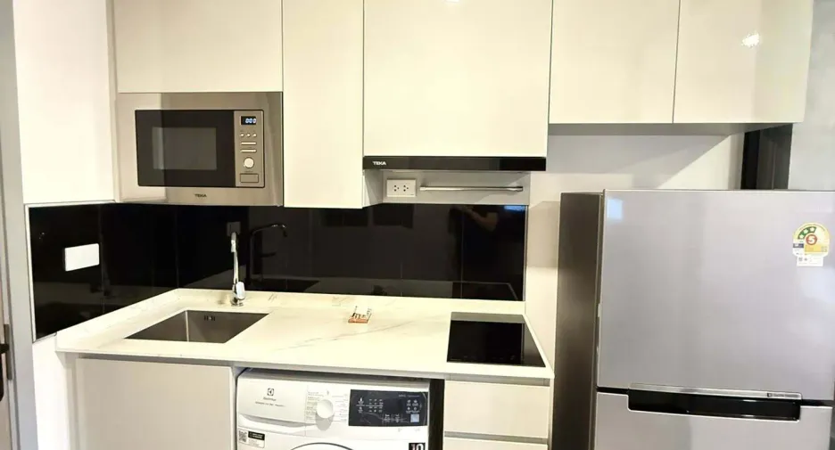 For rent 1 bed condo in Huai Khwang, Bangkok