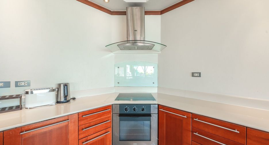 For sale 3 bedrooms villa in Kathu, Phuket