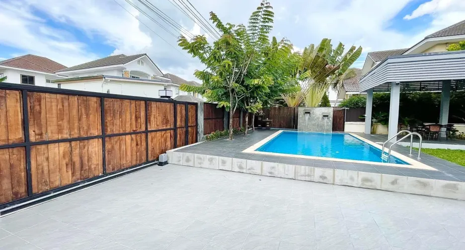 For rent 4 bedrooms house in Doi Saket, Chiang Mai