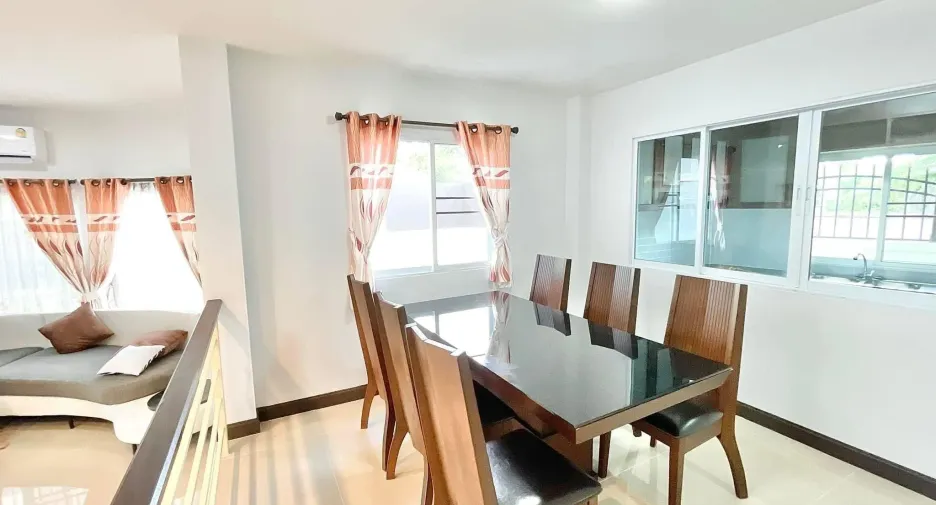 For rent 4 bedrooms house in Doi Saket, Chiang Mai