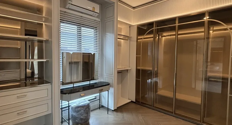 For rent 4 bedrooms house in Bang Phli, Samut Prakan