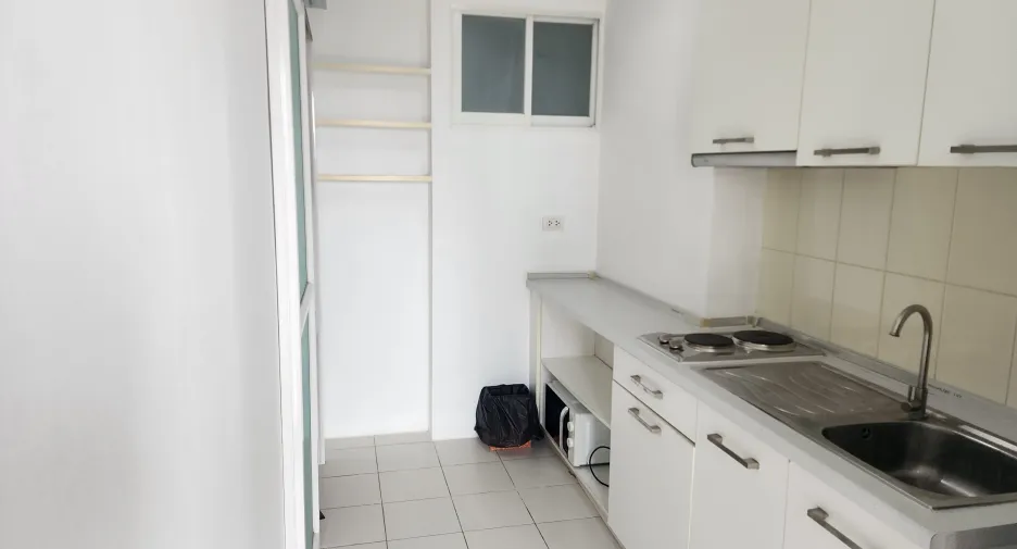 For rent 1 bed condo in Sathon, Bangkok