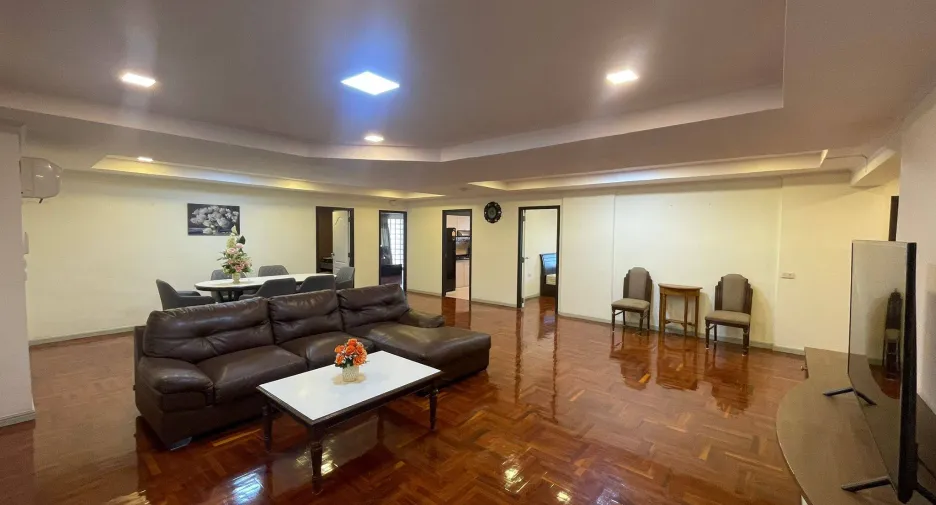 À louer 3 chambres appartement à Watthana, Bangkok