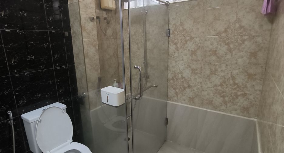 For sale 2 bedrooms townhouse in Rat Burana, Bangkok