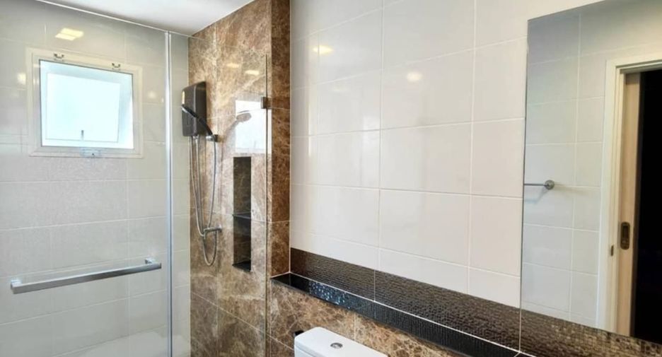 À vendre 4 chambres maison à Bang Phli, Samut Prakan