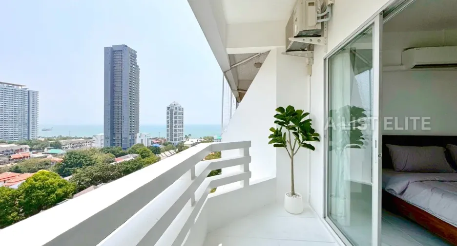 For sale 1 bed condo in Bang Lamung, Chonburi