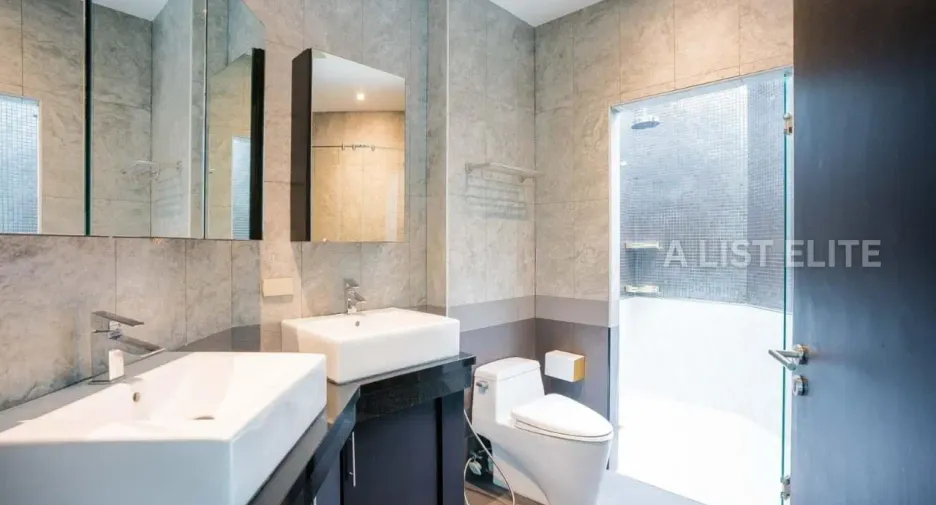 Haus zur Miete mit 5 Zimmer in Bang Lamung, Chonburi