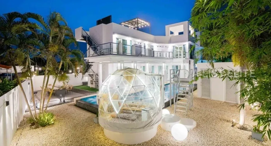Haus zur Miete mit 5 Zimmer in Bang Lamung, Chonburi