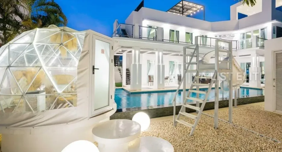 Haus zur Miete mit 5 Zimmer in Bang Lamung, Chonburi