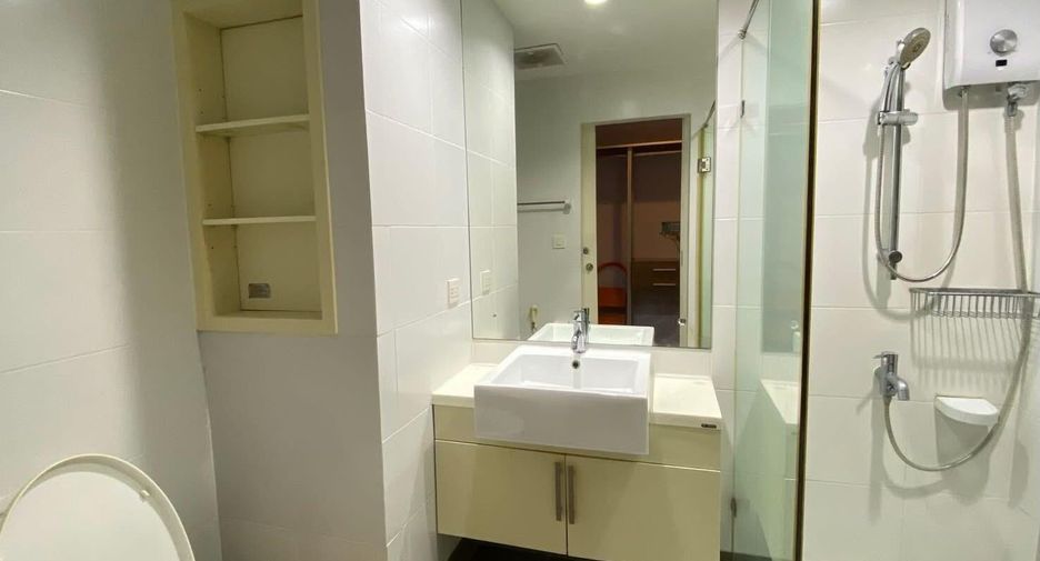 For rent 1 bed condo in Sathon, Bangkok