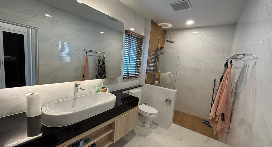 For sale 3 bedrooms house in Bang Lamung, Chonburi