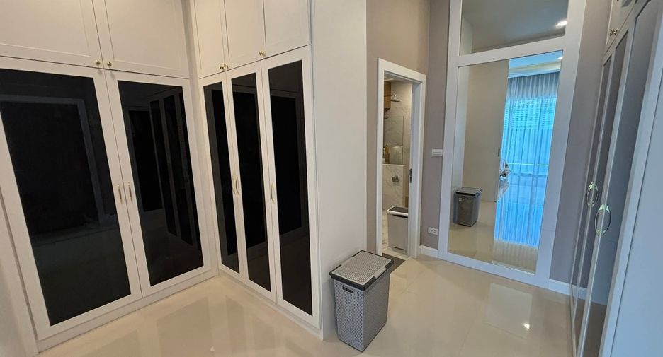 For sale 3 bedrooms house in Bang Lamung, Chonburi