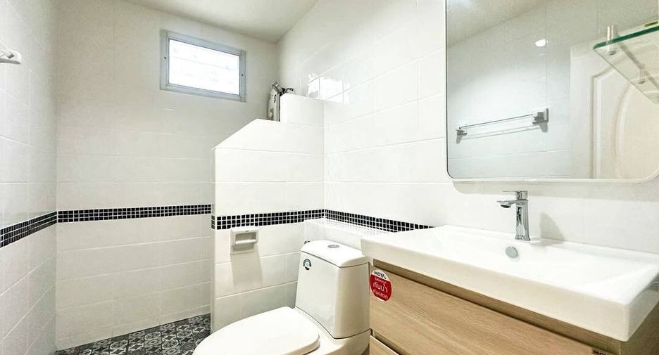 For rent 3 bedrooms house in Bang Lamung, Chonburi