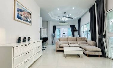 À louer 3 chambres maison à Bang Lamung, Chonburi