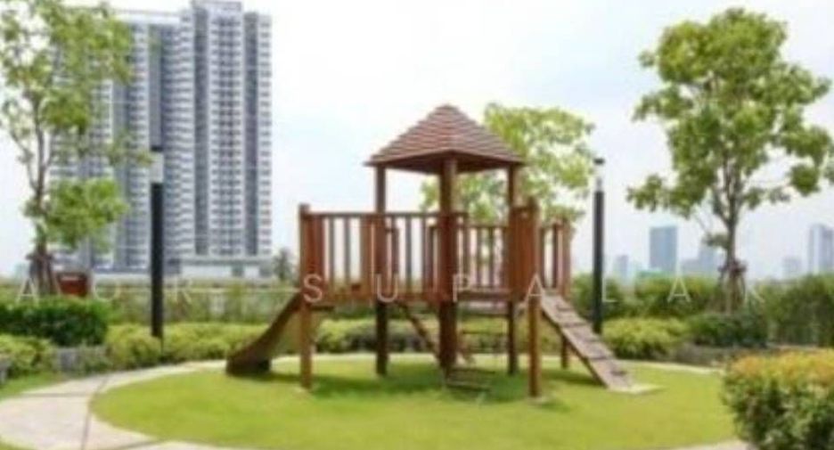 For sale 2 bedrooms condo in Phasi Charoen, Bangkok