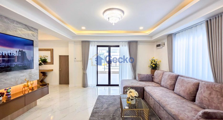 Casa en venta de 5 habitaciones en Bang Lamung, Chonburi