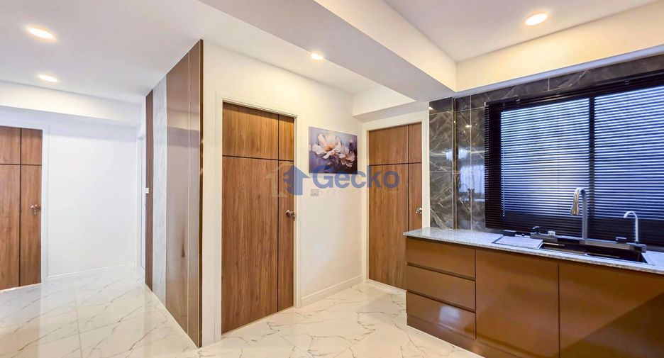 Casa en venta de 5 habitaciones en Bang Lamung, Chonburi