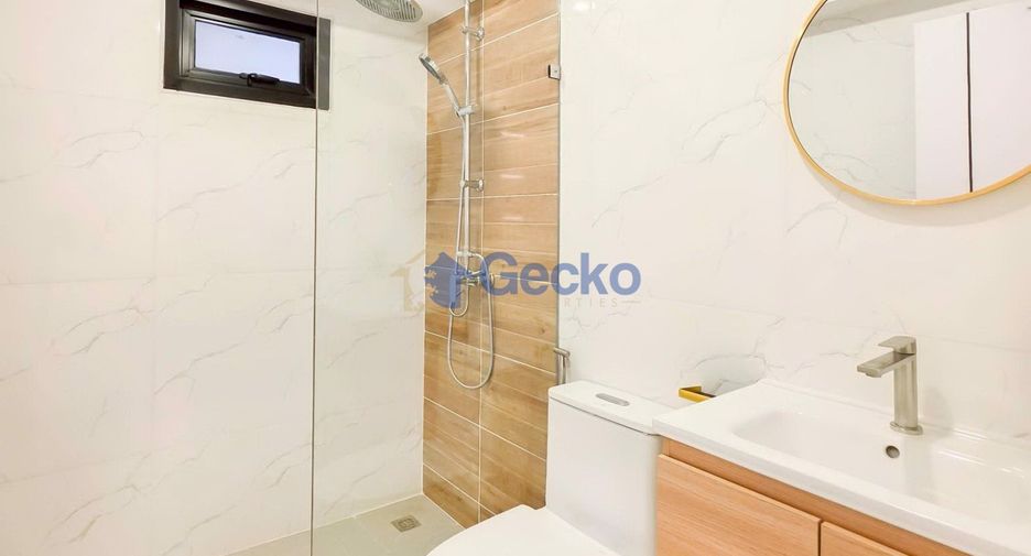 Casa en venta de 5 habitaciones en Bang Lamung, Chonburi