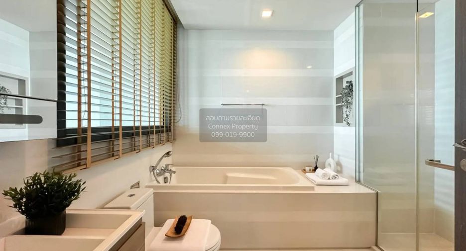 For rent 2 bedrooms condo in Khlong Toei, Bangkok