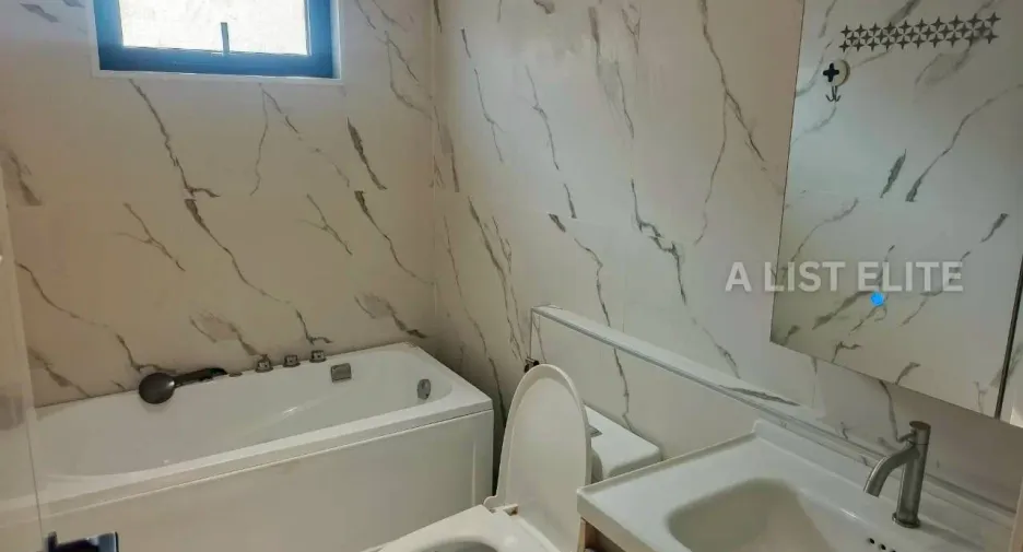 Casa en alquiler de 7 habitaciones en Bang Lamung, Chonburi