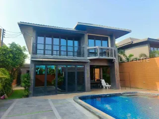 À louer 7 chambres maison à Bang Lamung, Chonburi