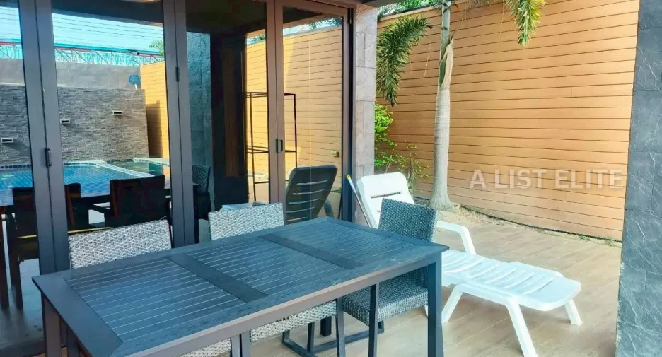 Casa en alquiler de 7 habitaciones en Bang Lamung, Chonburi