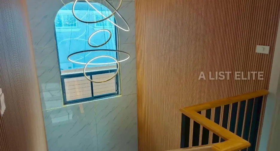Casa en alquiler de 7 habitaciones en Bang Lamung, Chonburi