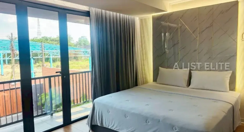 Casa en alquiler de 7 habitaciones en Bang Lamung, Chonburi