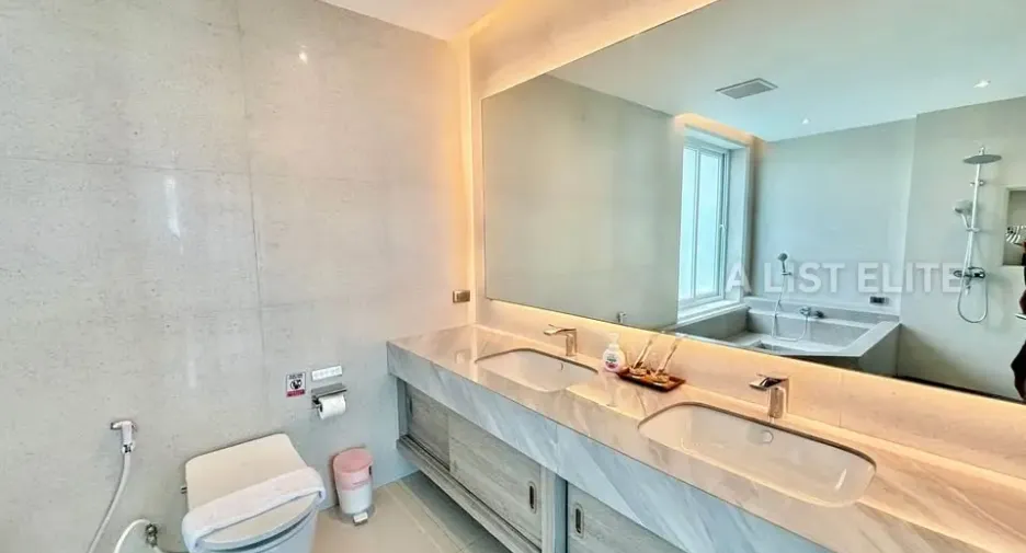 For rent 6 bedrooms house in Bang Lamung, Chonburi