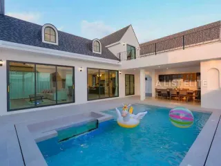 For Rent 5 Bedroom House In Bang Lamung, Chonburi