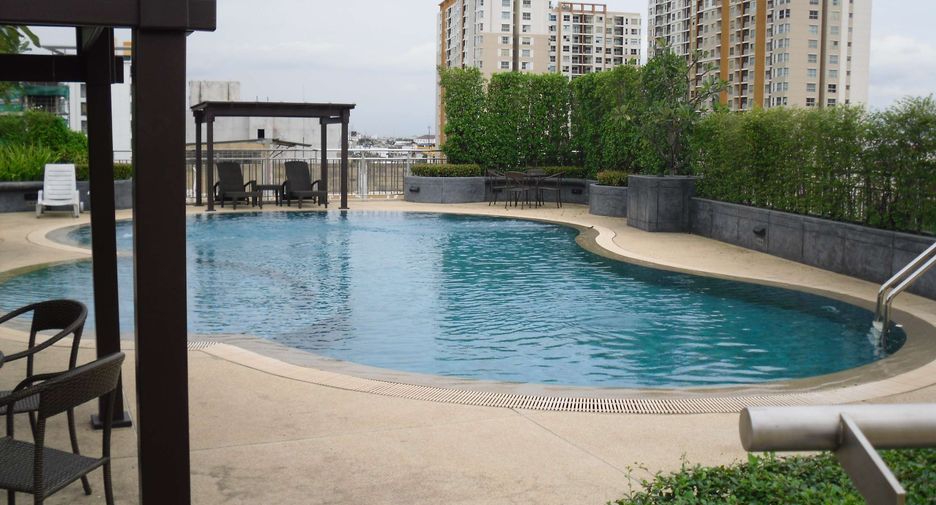 For rent 3 bedrooms condo in Bang Na, Bangkok