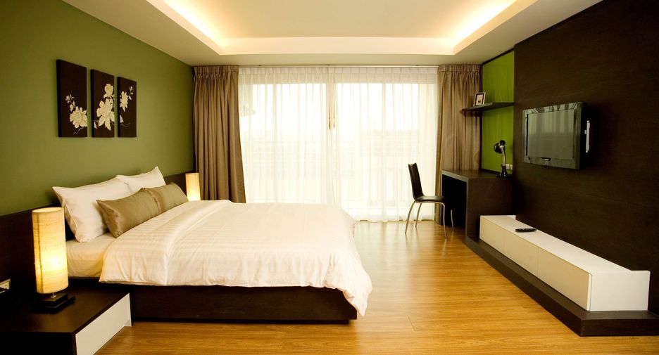 For rent 3 bedrooms condo in Bang Na, Bangkok