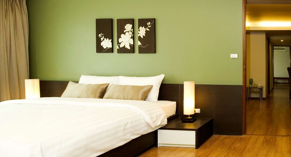 For rent 3 bedrooms condo in Bang Na, Bangkok