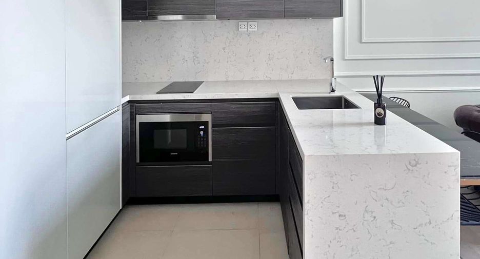 For rent and for sale 1 bed condo in Watthana, Bangkok