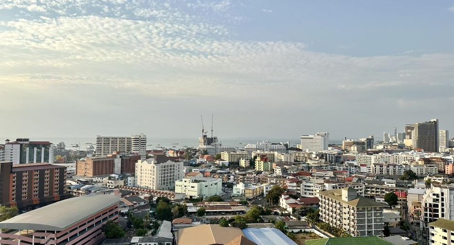 For sale 2 ベッドルーム condo in Bang Lamung, Chonburi