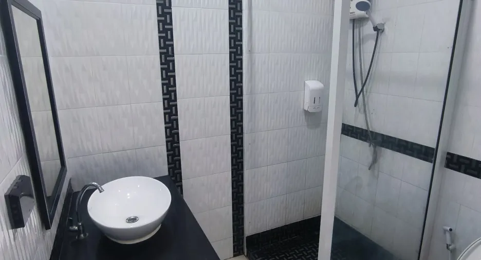 Casa en venta de 8 habitaciones en Thalang, Phuket