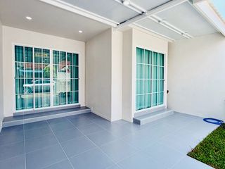 For sale 2 bedrooms townhouse in Bang Lamung, Chonburi