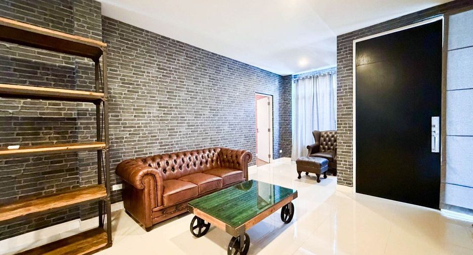 For rent 4 bedrooms house in Mueang Phuket, Phuket
